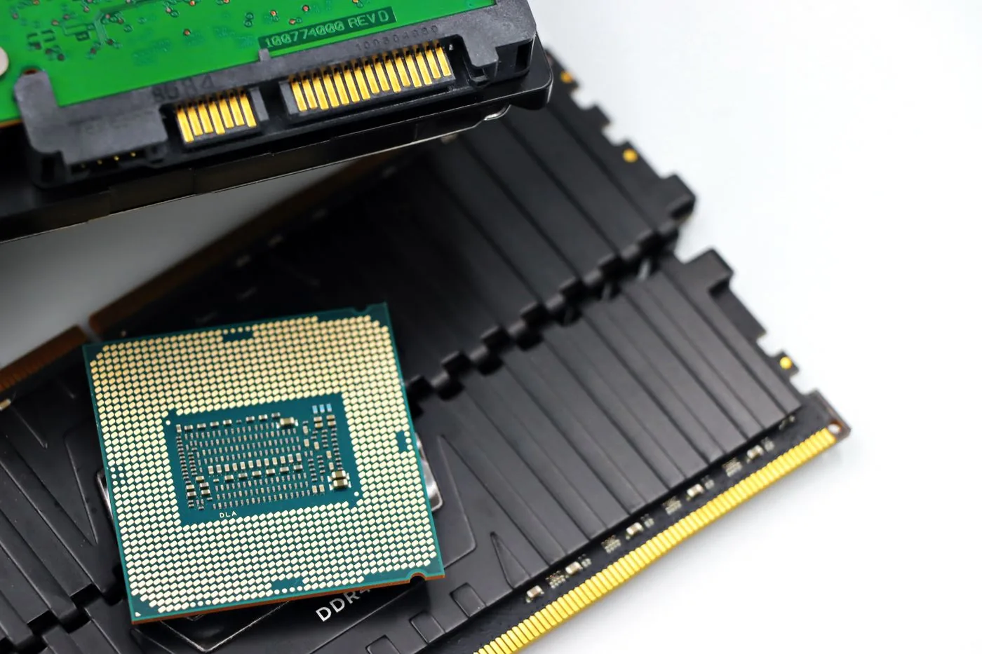 Computer processor and RAM modules placed together